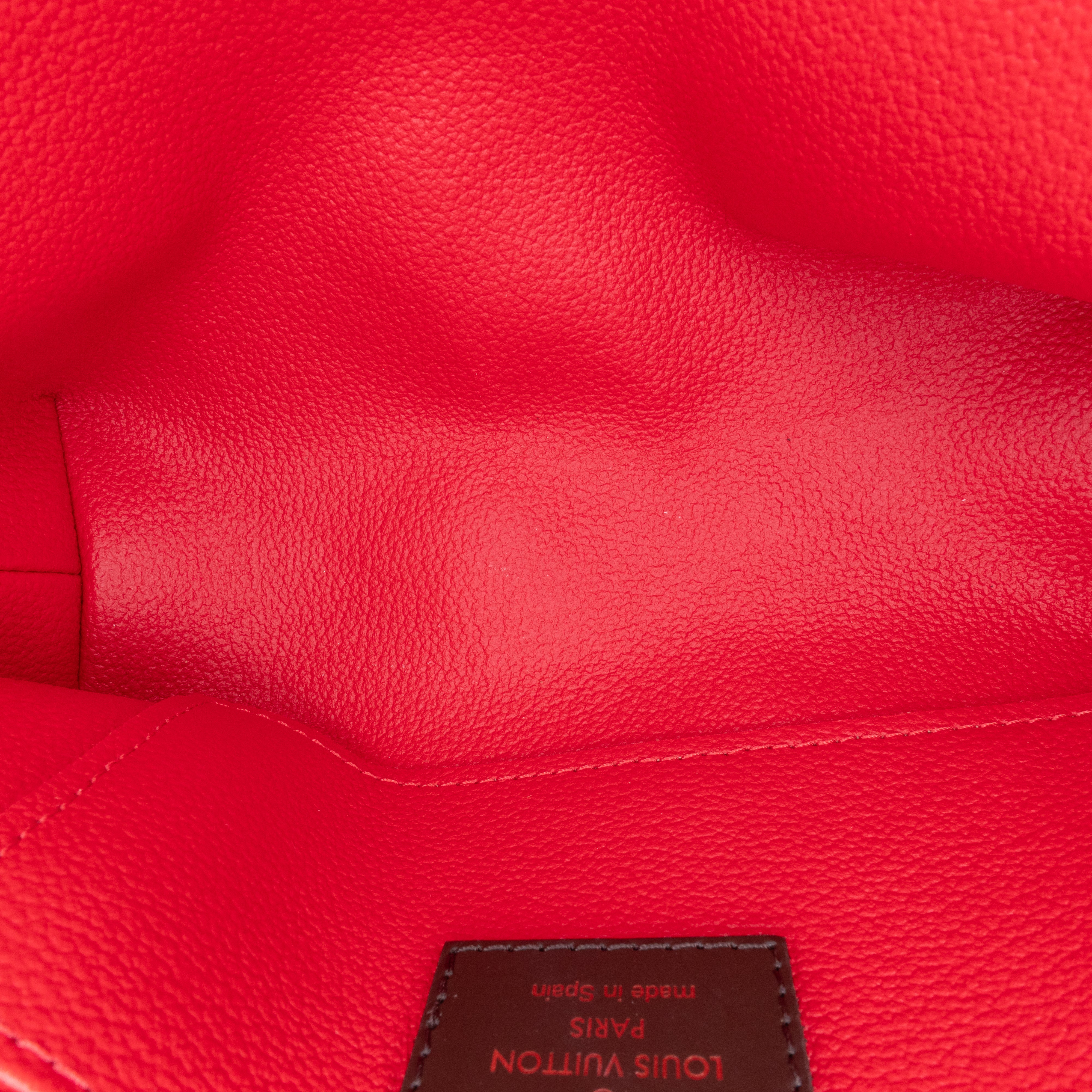 Cosmetic bag