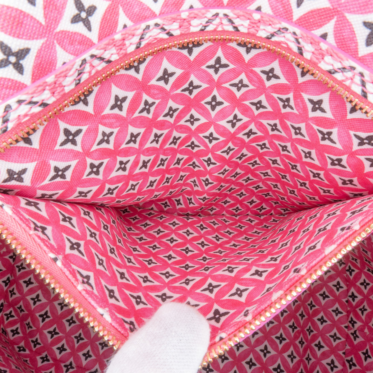 Neverfull MM By The Pool