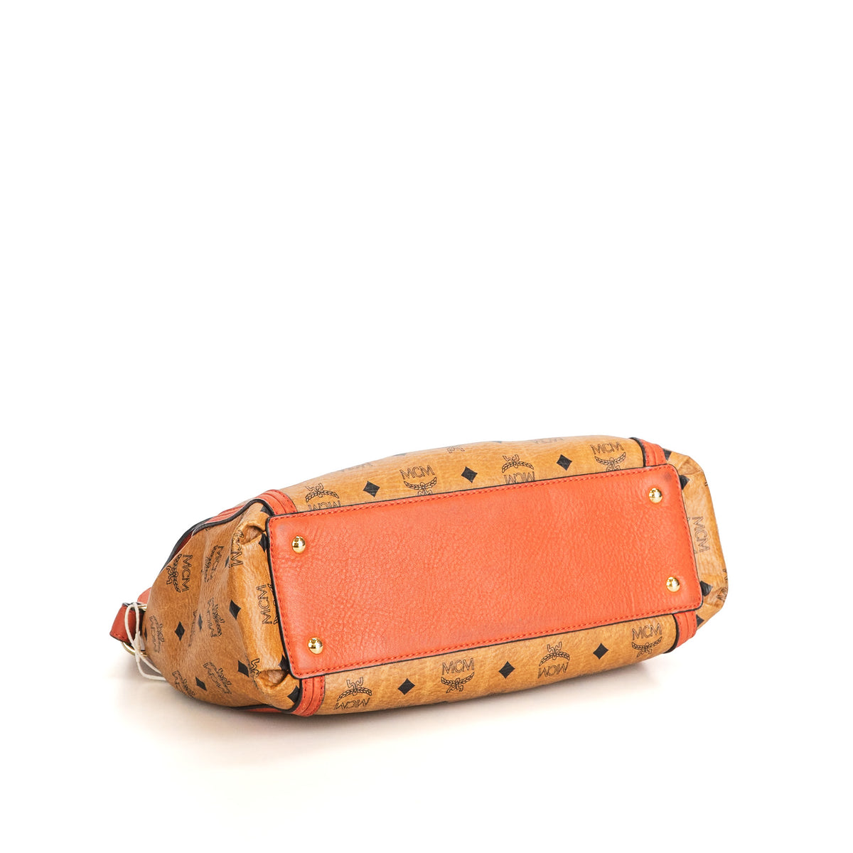 Bag with rivets