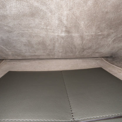Trifold