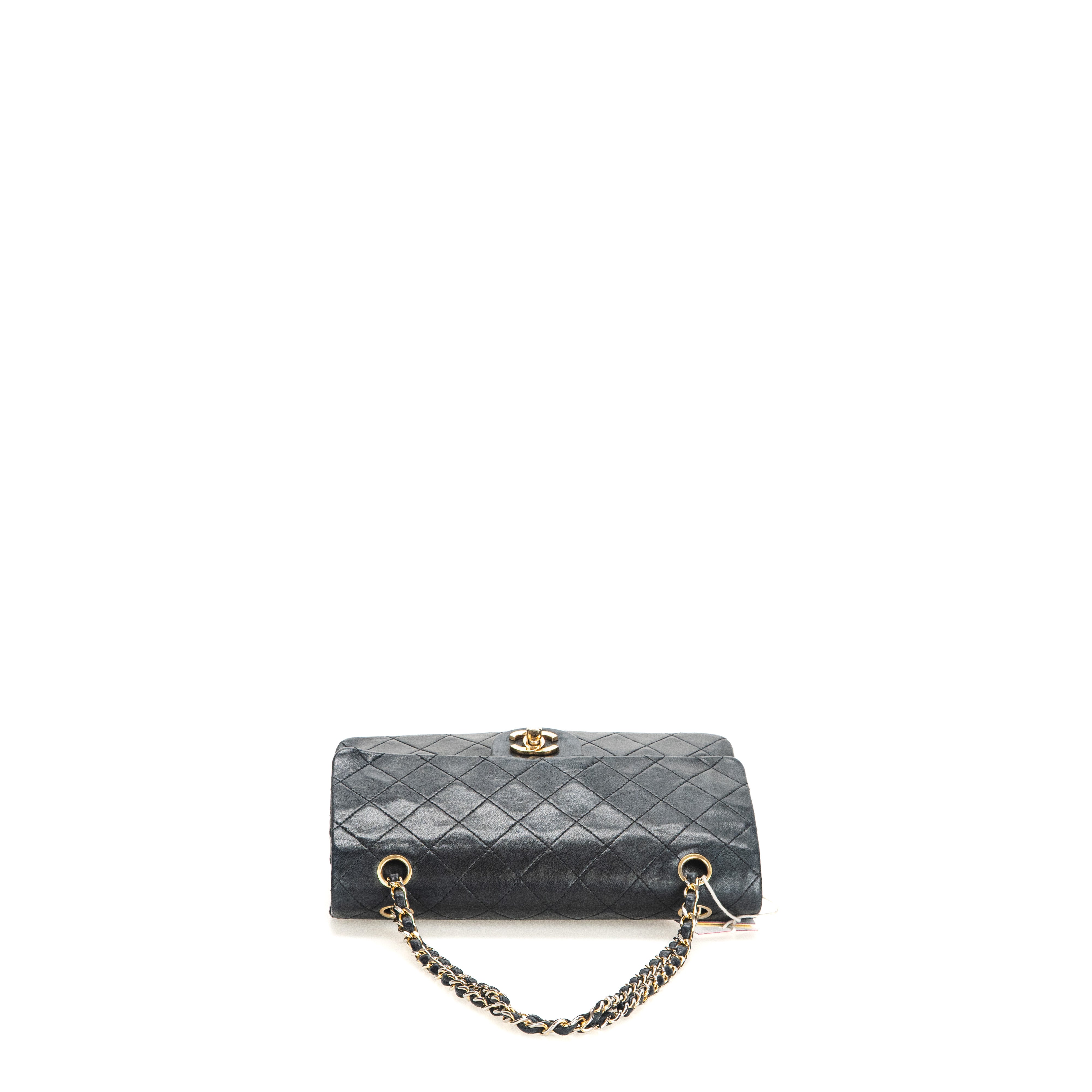 Classic Double Flap Medium