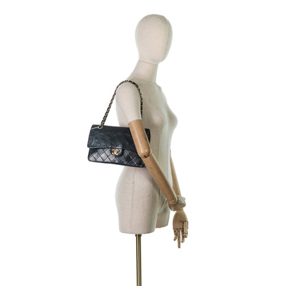 Classic Double Flap Medium