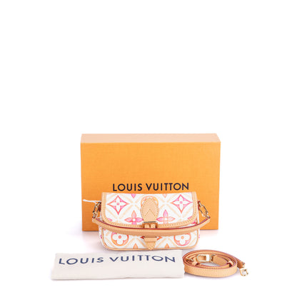 Nano Diane By The Pool