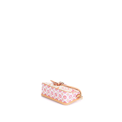 Nano Diane By The Pool