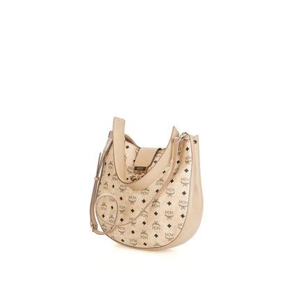 Patricia Hobo