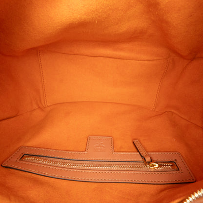 Travia Hobo
