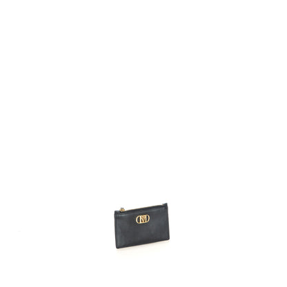 Travia Zip