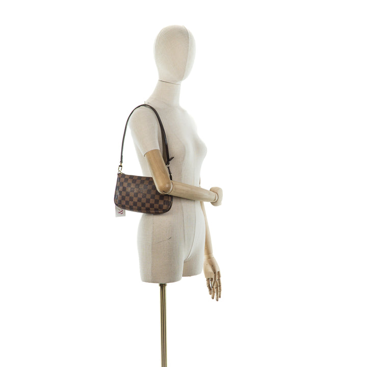 Shoulder strap pochette (brown)