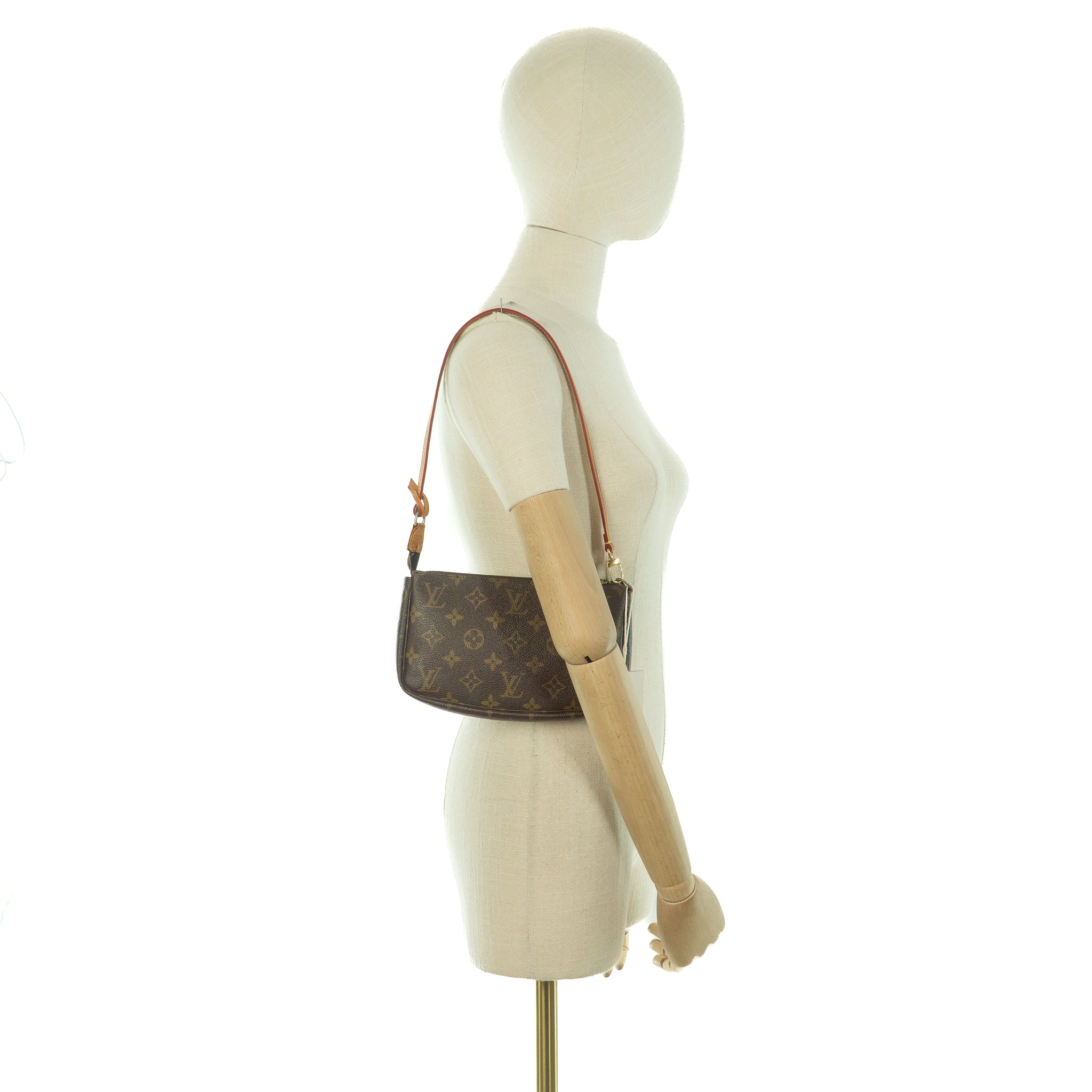 Shoulder strap pochette